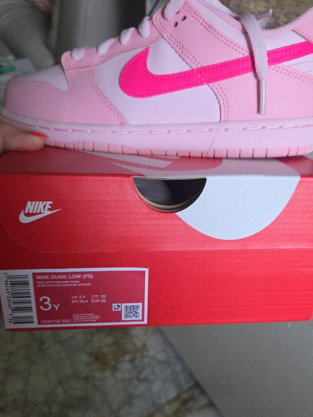 Nike Kids Dunk Low "Triple Pink " Barbie